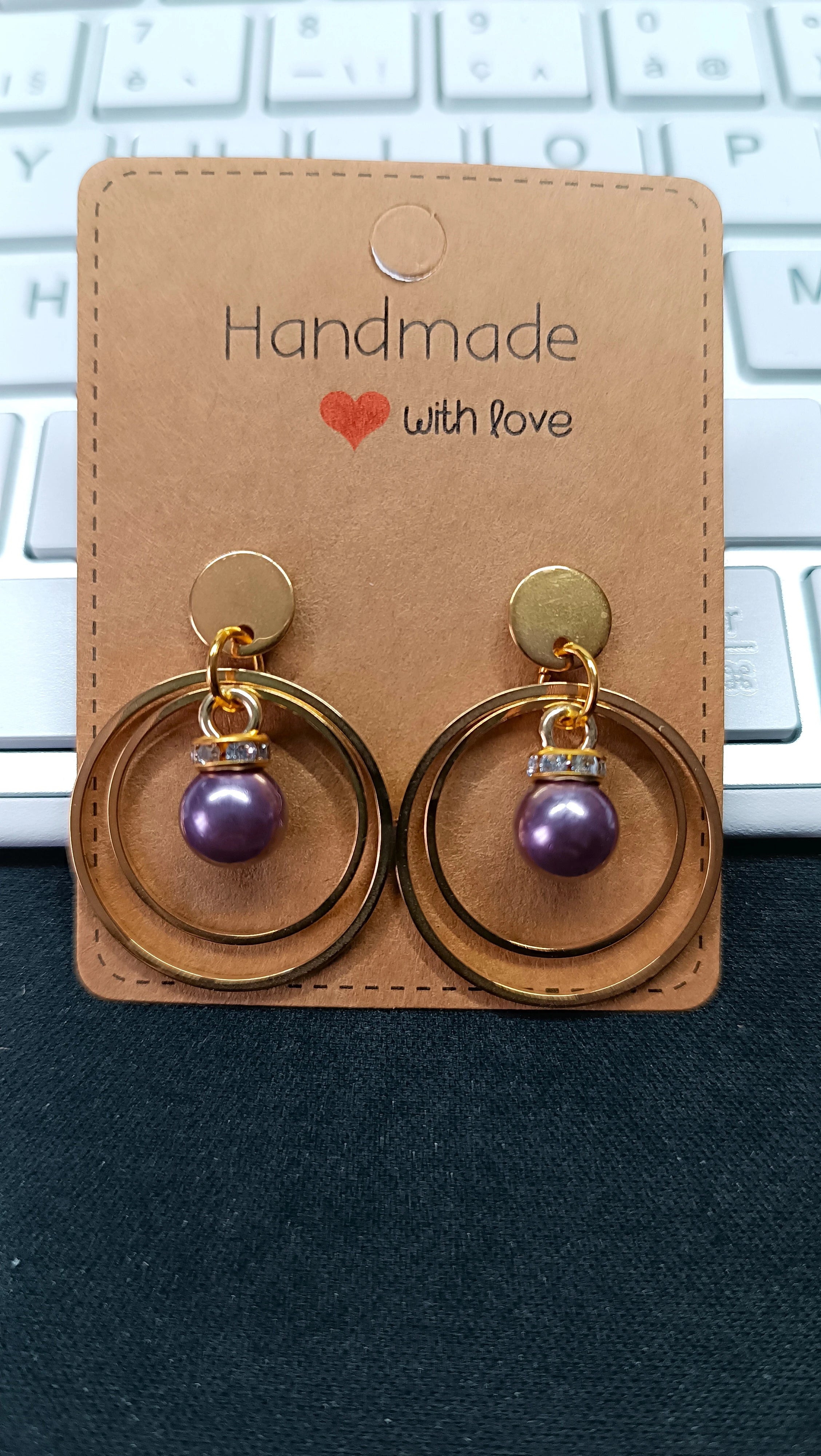 Boucles d'oreilles avec cercles dorés et perle - Modèle Brienne